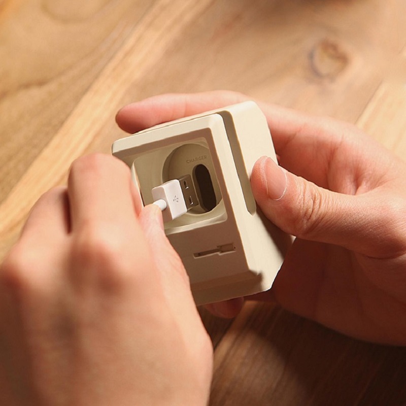 Supporto per caricabatterie in - Watch Charging Dock recensione e prezzo