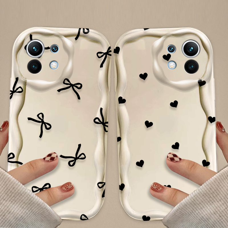 Custodia Nera con Fiocco e Cuo - Xiaomi Poco X6 recensione e prezzo